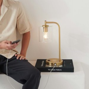 Elizabeth USB Table Lamp