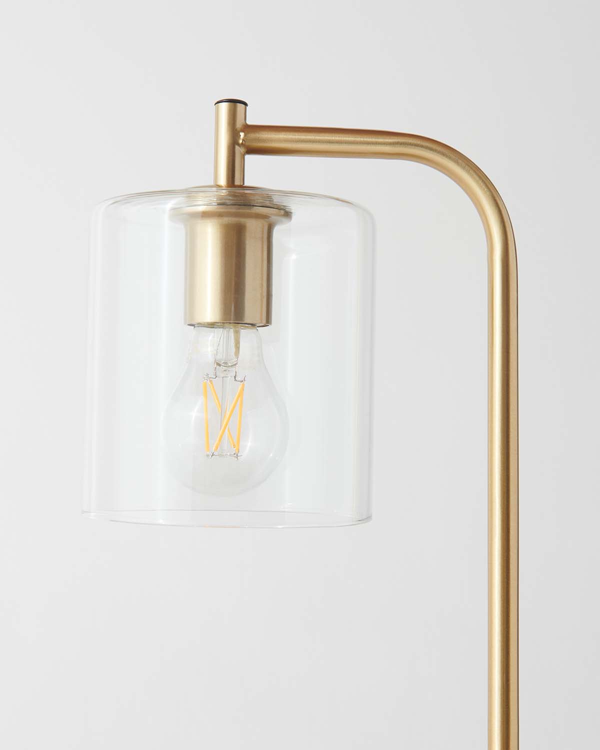 Elizabeth USB Table Lamp - Image 6