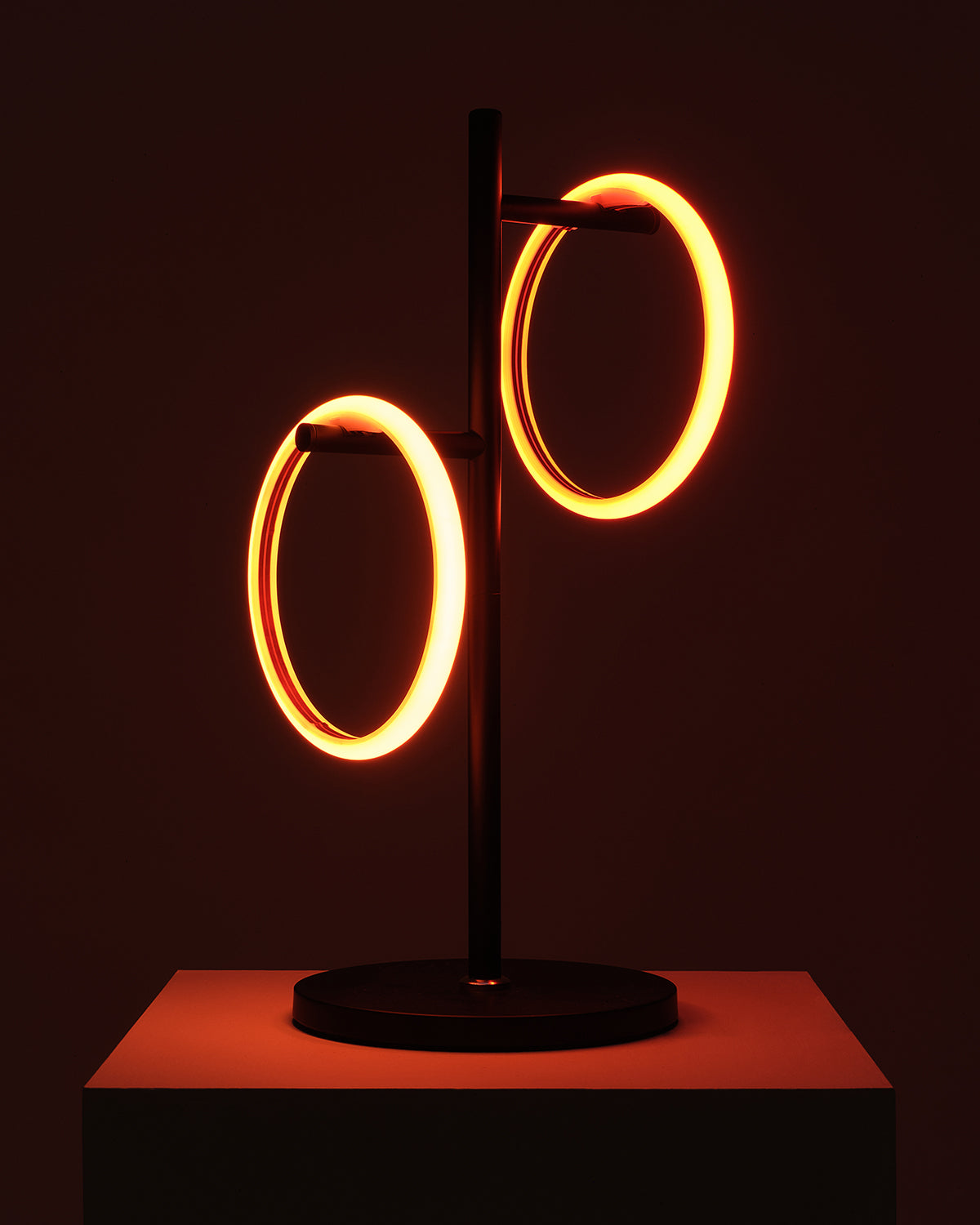 Saturn RGB Table Lamp - Image 5