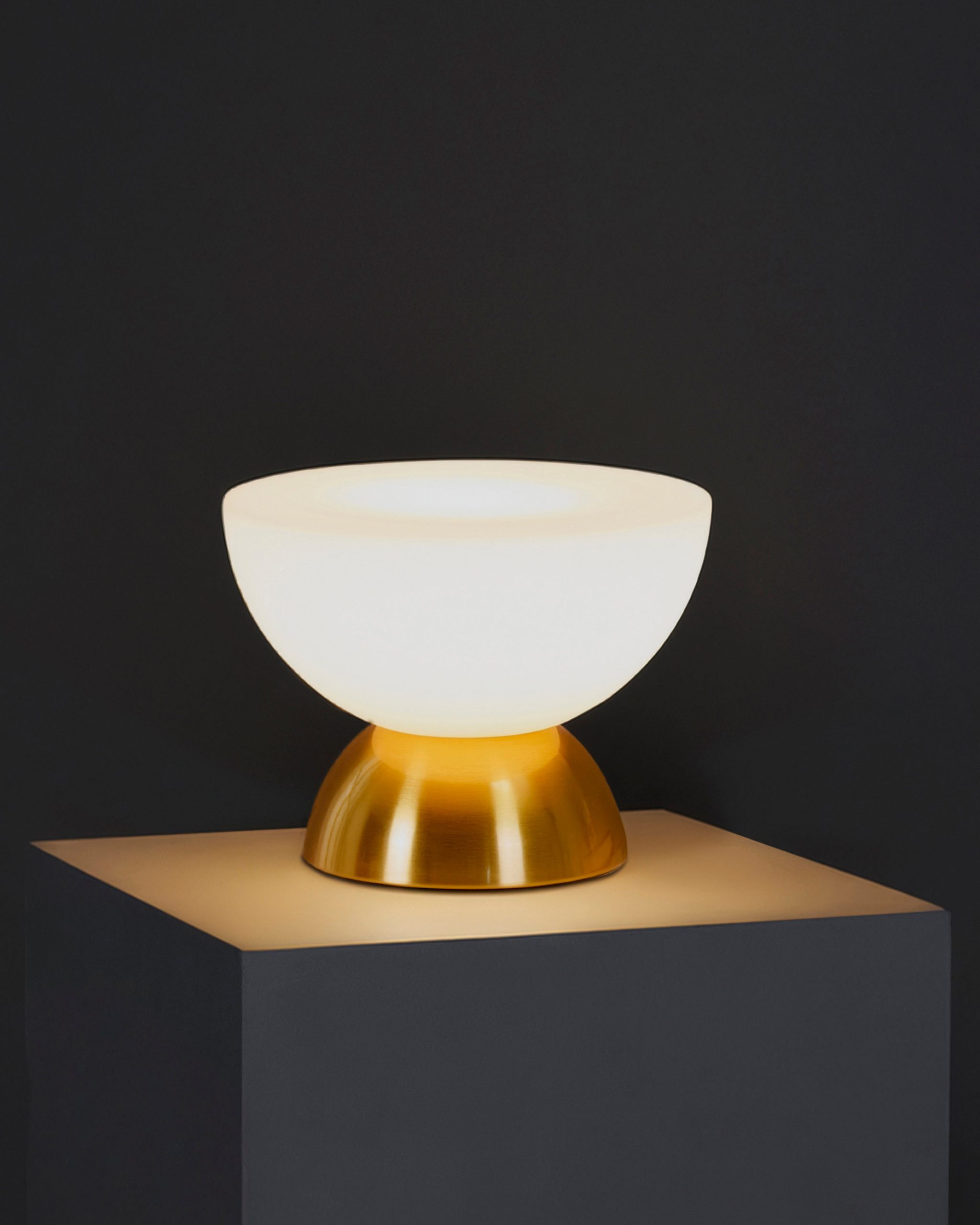 Lamina Table Lamp - Image 4